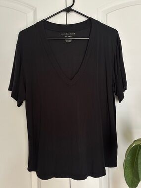 American Eagle Outfitters Black Soft & Sexy V-Neck Modal Short Sleeve Tee